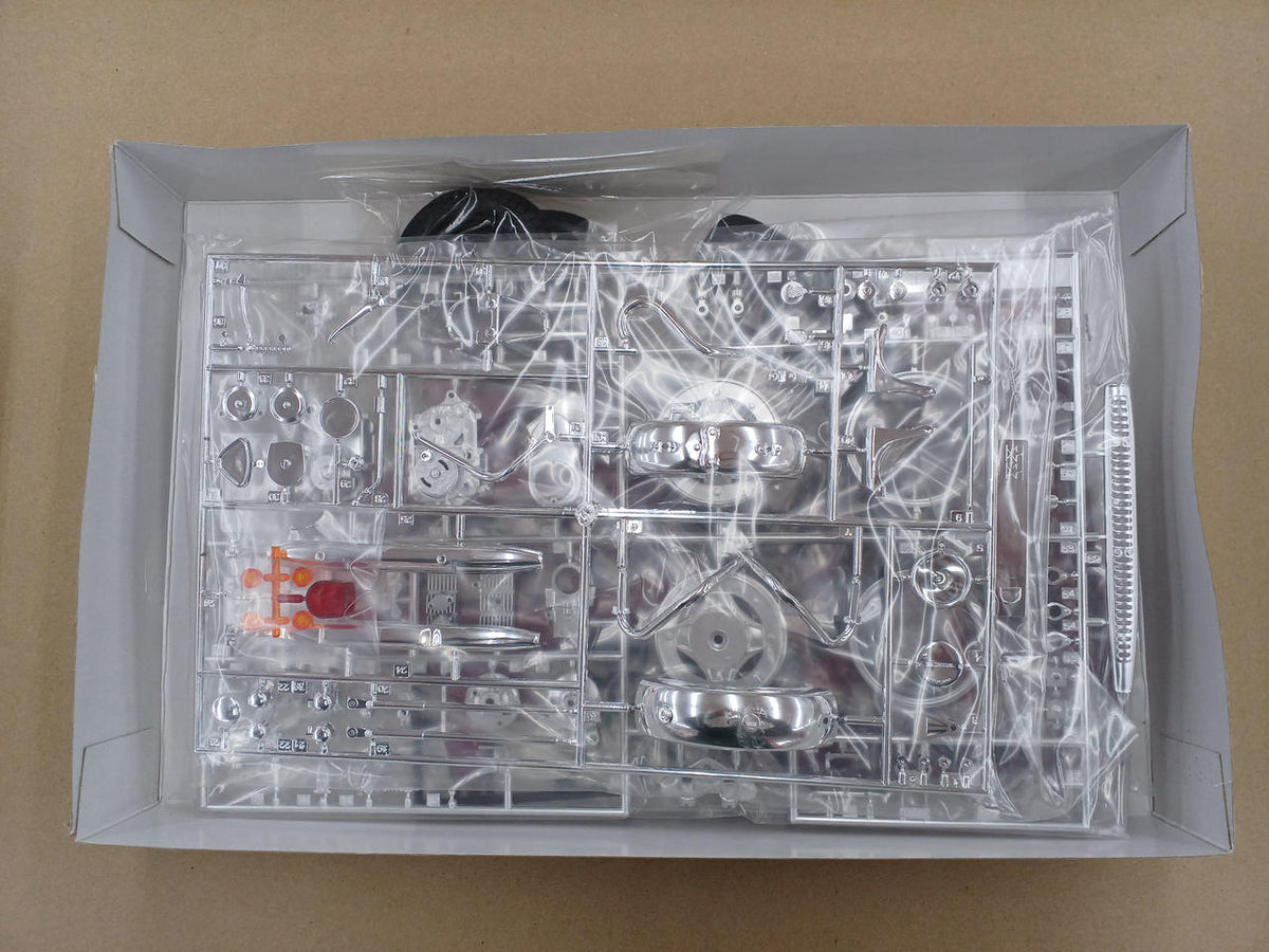 TAMIYA 1/6 Dax HONDA ST70 Plastic Model - Banzai Thrifting | BanzaiHobby