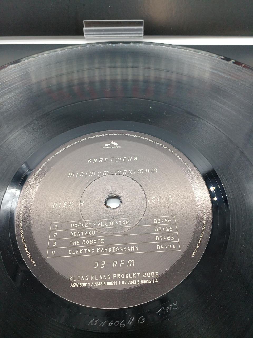 ASTRALWERKS 4-record set KRAFWERK/MINIMUM-MAXIMUM