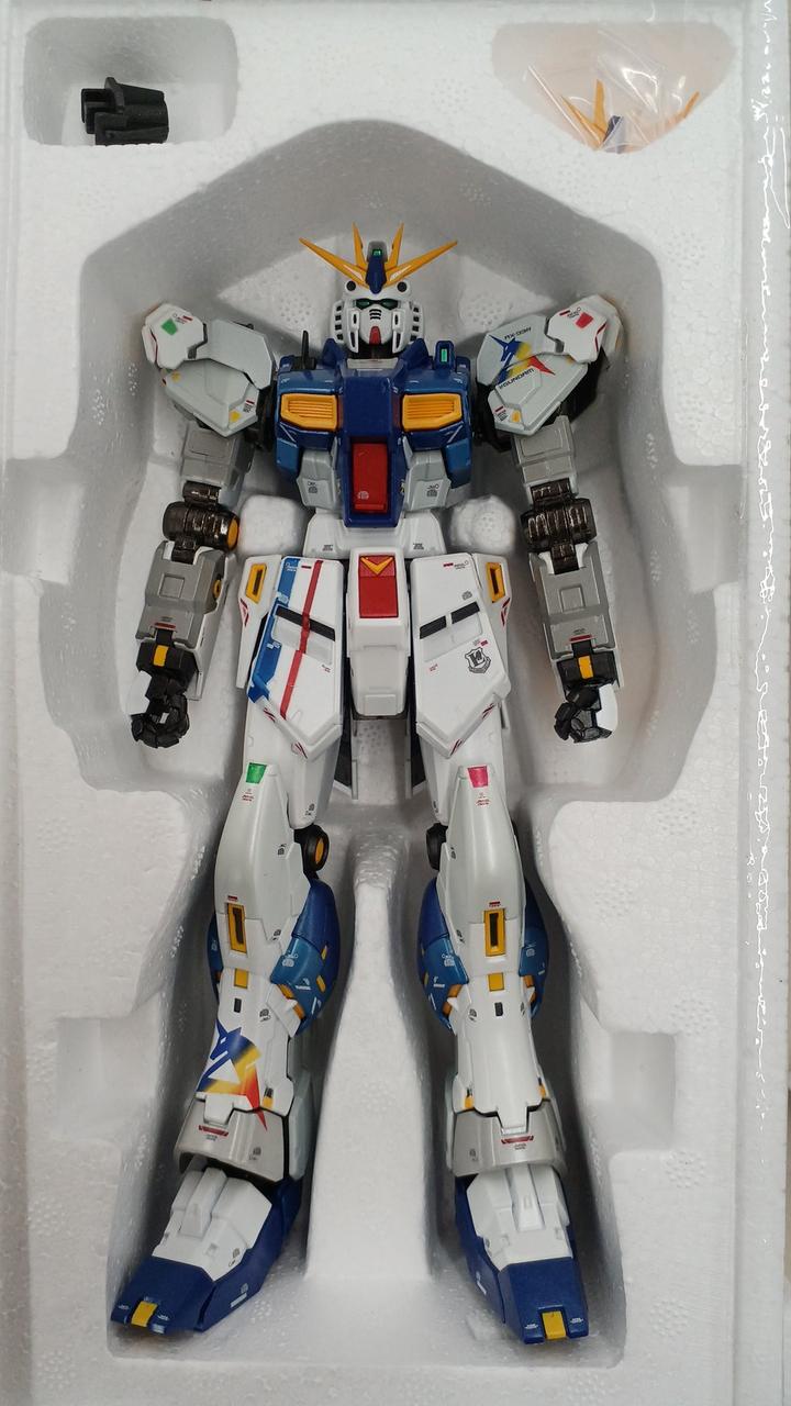 Bandai Chogokin RX-93FF ν Gundam