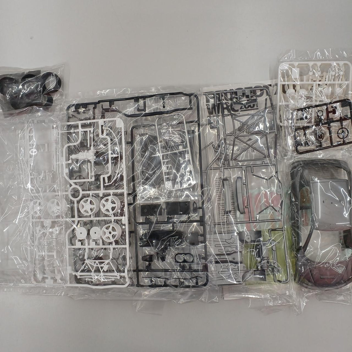 TAMIYA Scale Plastic Model Peugeot 206WRC 2001 - Banzai Thrifting | BanzaiHobby