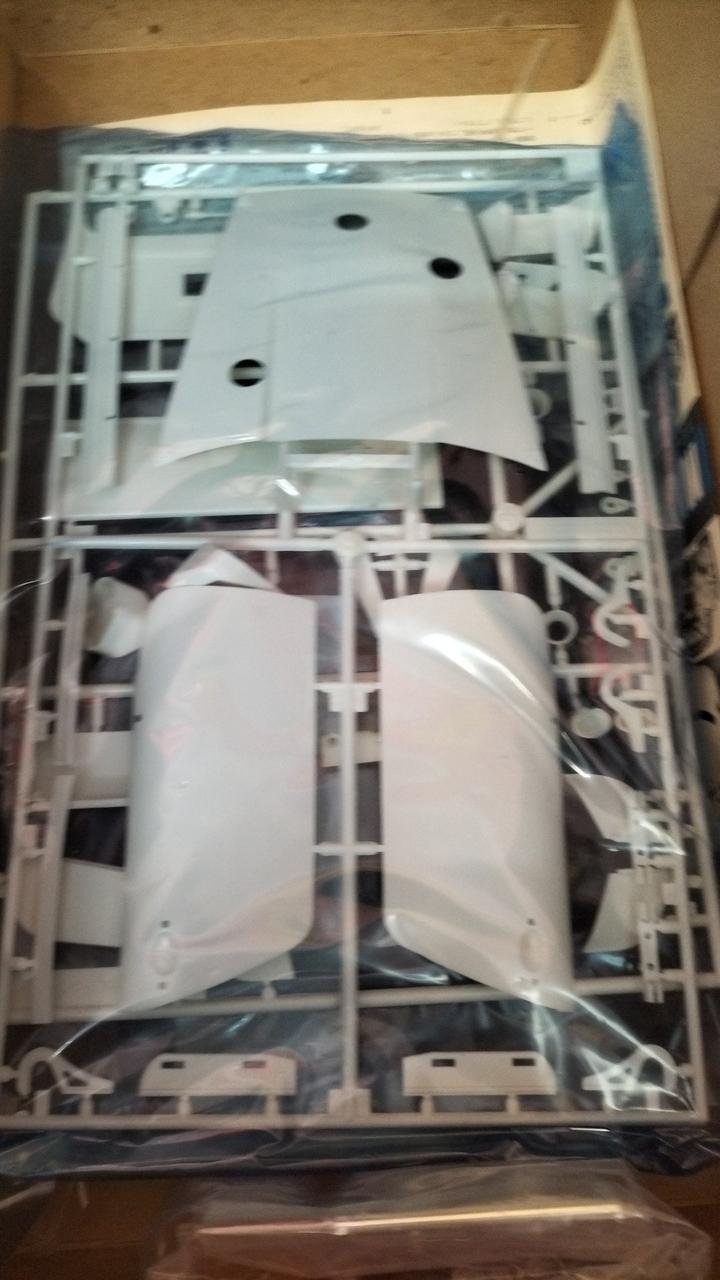 Tamiya Martini Porsche 935 Turbo Spare Body Set - Banzai Thrifting | BanzaiHobby