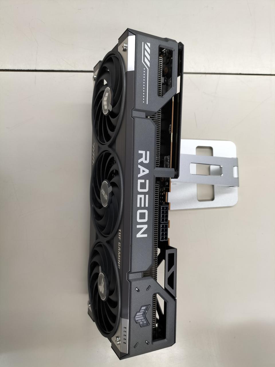 ASUS Graphics Board: TUF-RX9070-O16G-GAMING