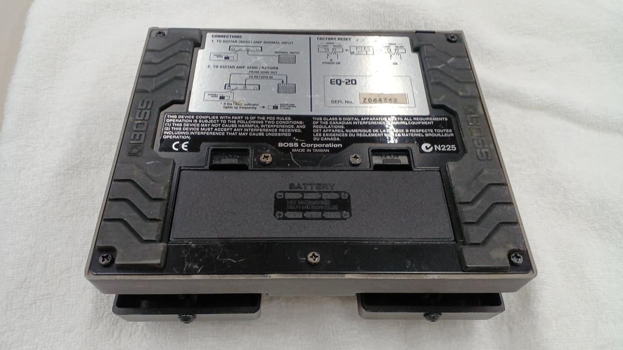 BOSS Graphic Equalizer EQ-20 – BanzaiHobby