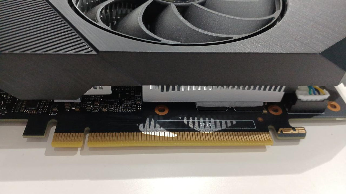 ASUS GTX1650 PH-GTX1650-O4GD6-P