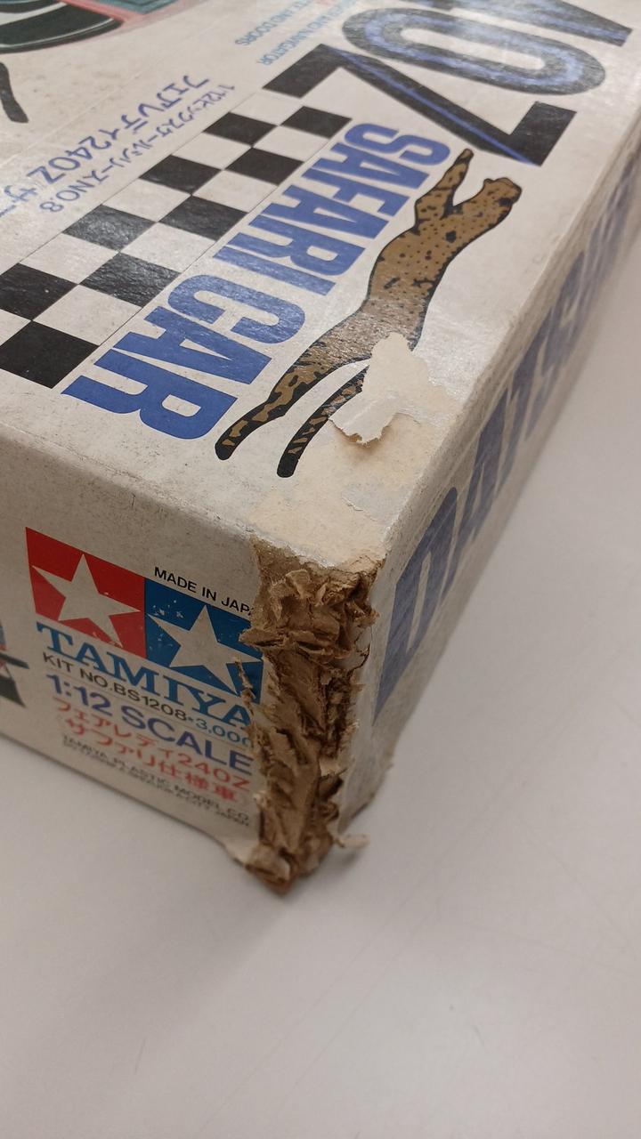 TAMIYA 1/12 Fairlady 240Z Safari Edition Big Scale Series - Banzai Thrifting | BanzaiHobby