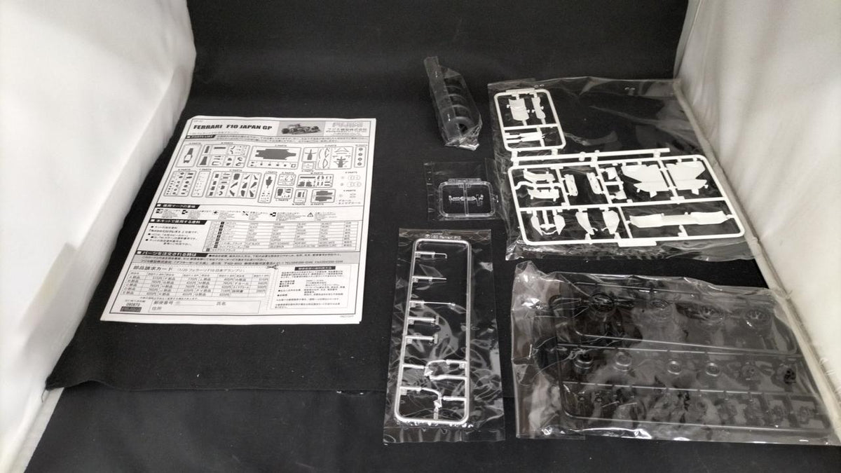 Fujimi Model Ferrari F10 Japanese GP 1/20 Scale - Banzai Thrifting | BanzaiHobby