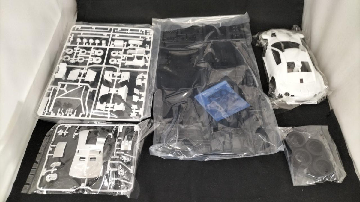 TAMIYA XANAVI NISMO GT-R (R35) 1/24 Sports Car Series - Banzai Thrifting | BanzaiHobby