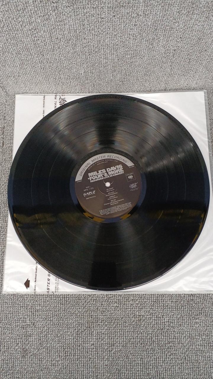 MOBILE FIDELITY Miles Davis / FOUR'&MORE MFSL1376