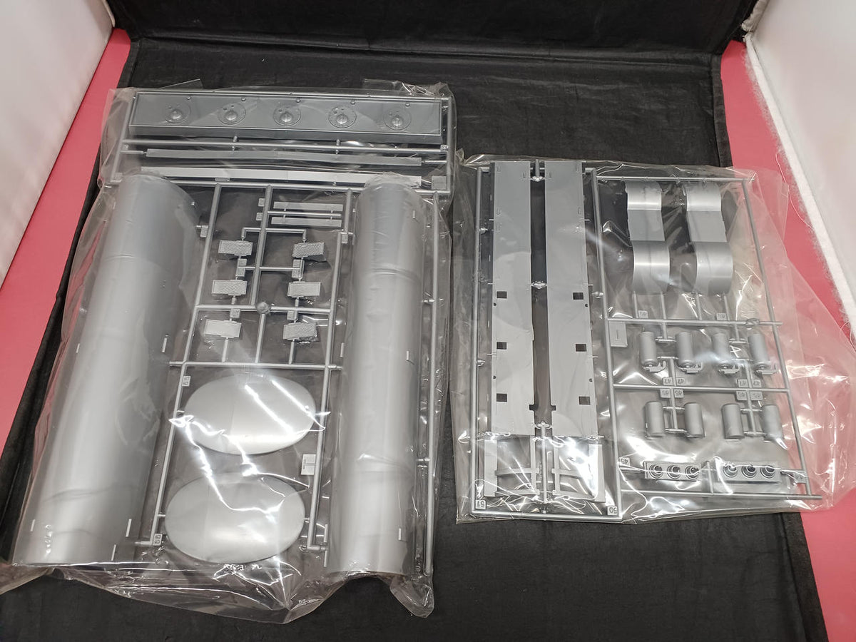 Aoshima Plastic Model Arab Star - Banzai Thrifting | BanzaiHobby