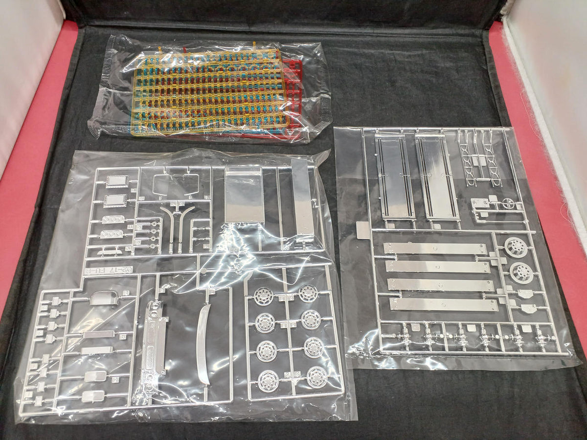 Aoshima Plastic Model Arab Star - Banzai Thrifting | BanzaiHobby