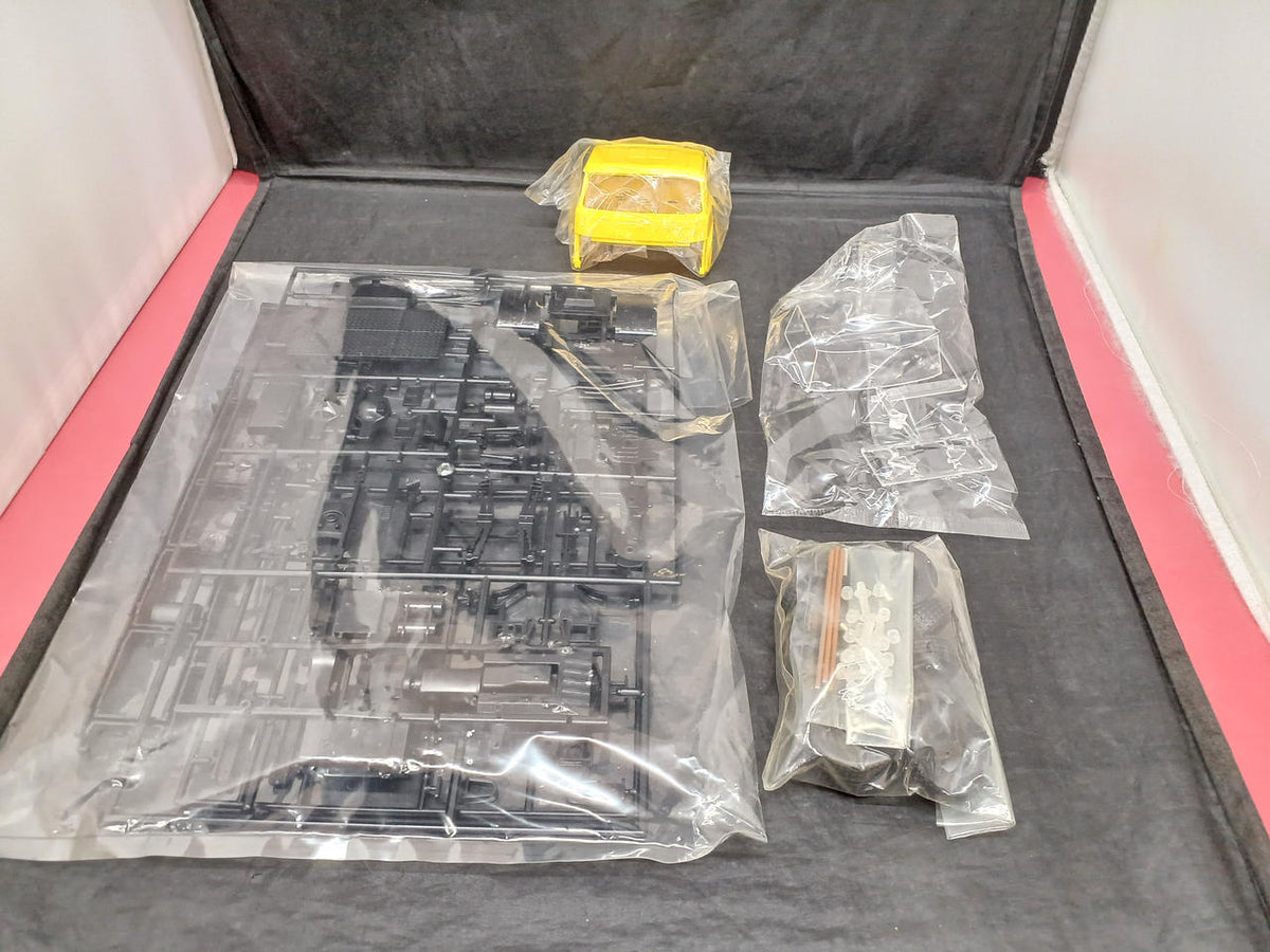 Aoshima Plastic Model Arab Star - Banzai Thrifting | BanzaiHobby