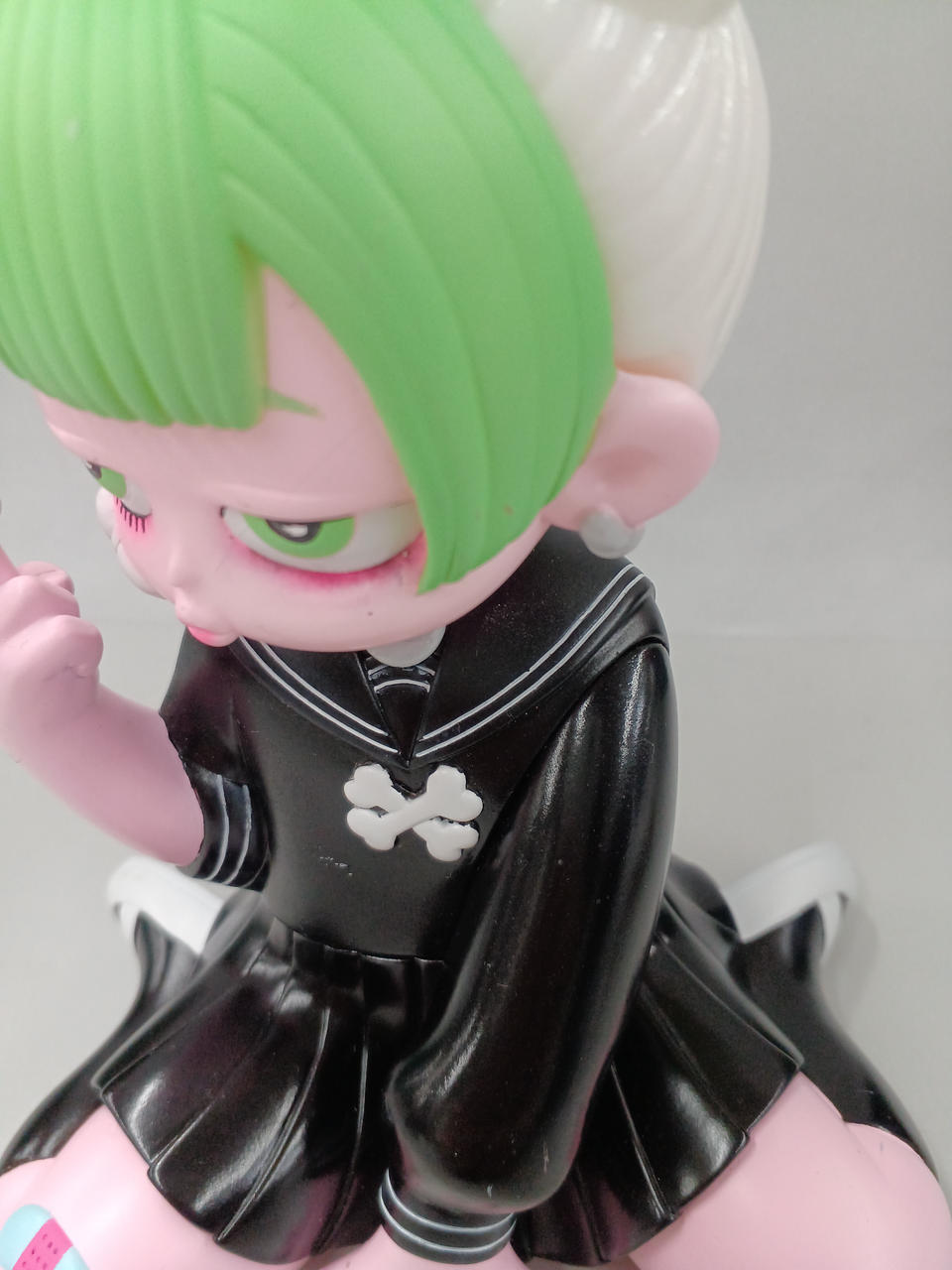 MOGRAG GALLERY / Hollow Workshop Soft Vinyl Thousand Nails (Yellow-Green× White-Black) - MOGRAG GALLERY / Hollow Workshop Banzai Hobby