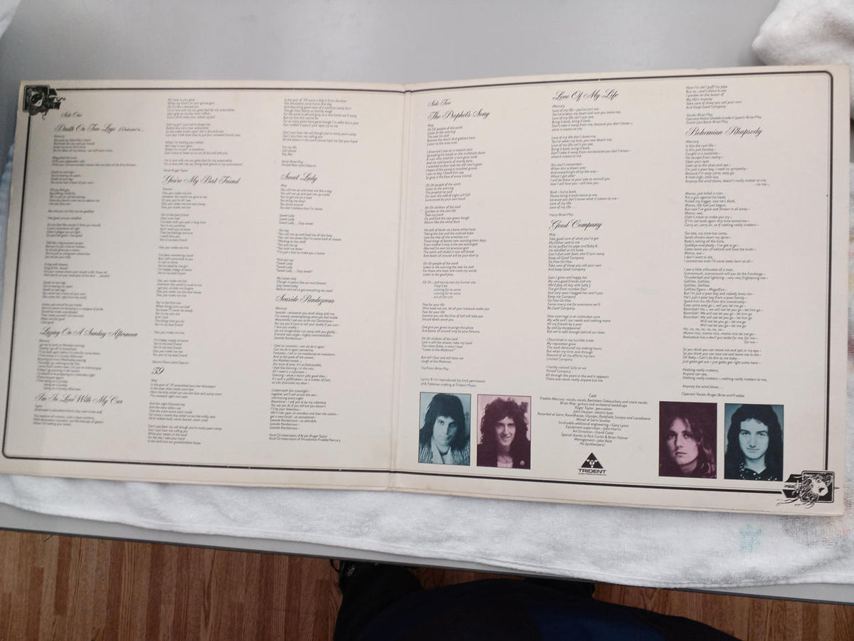 Universal Music QUEEN Queen / A NIGHT AT THE OP 7E-1053