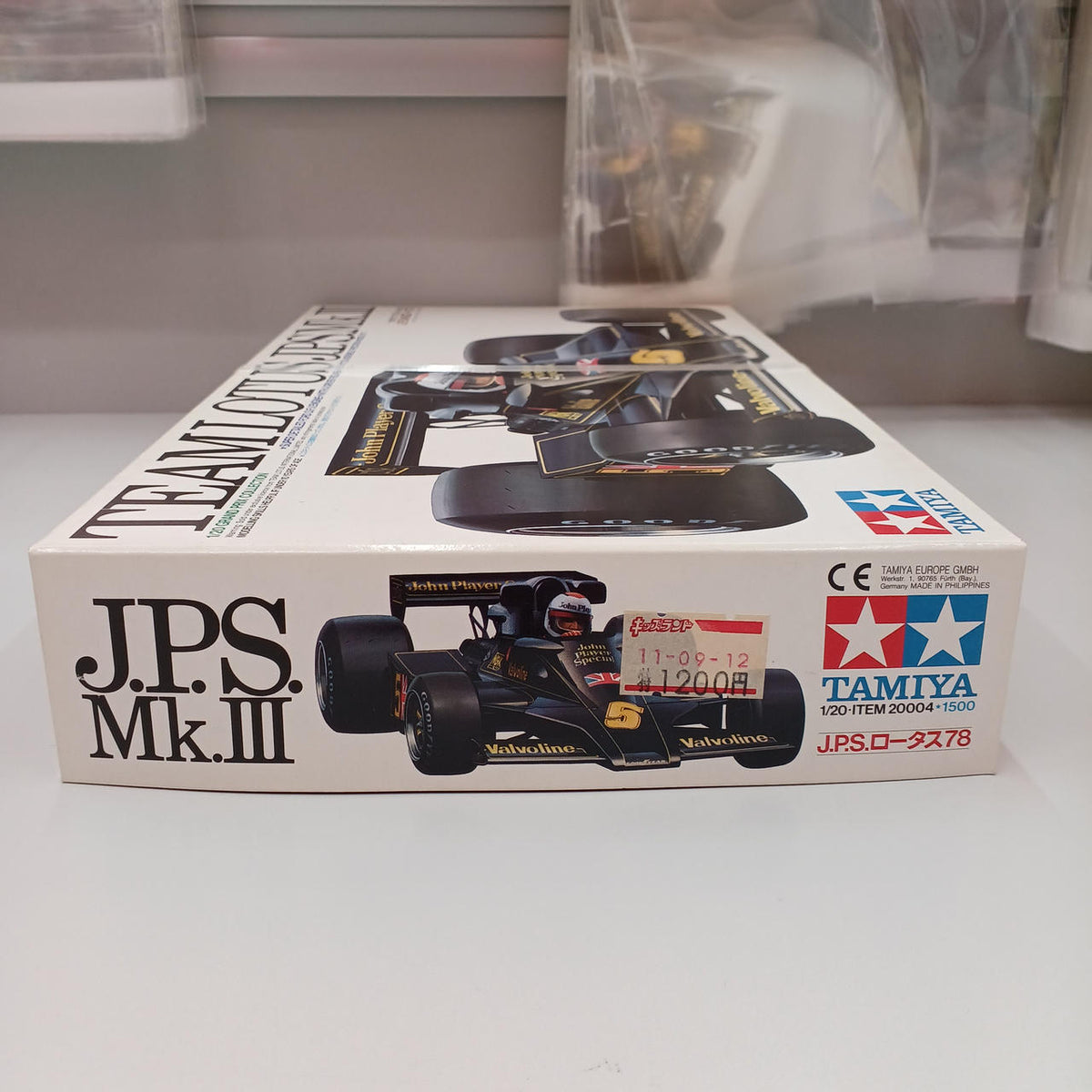 TAMIYA Plastic Model J.P.S Lotus 78 - Banzai Thrifting | BanzaiHobby