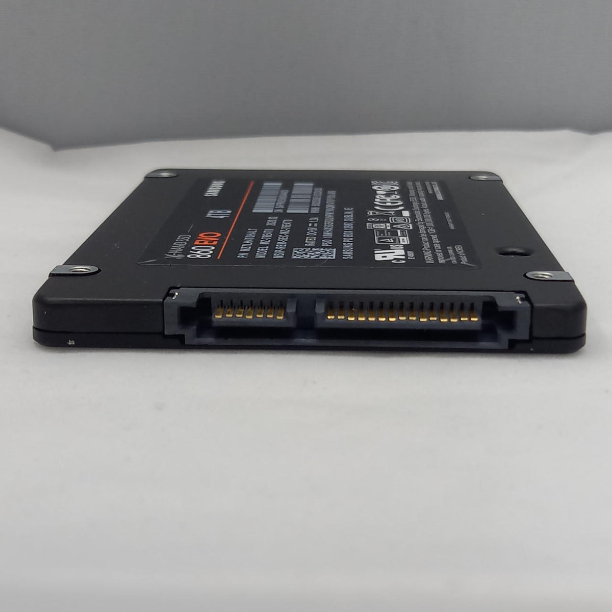 SAMSUNG SSD 4TB MZ-76E4T0