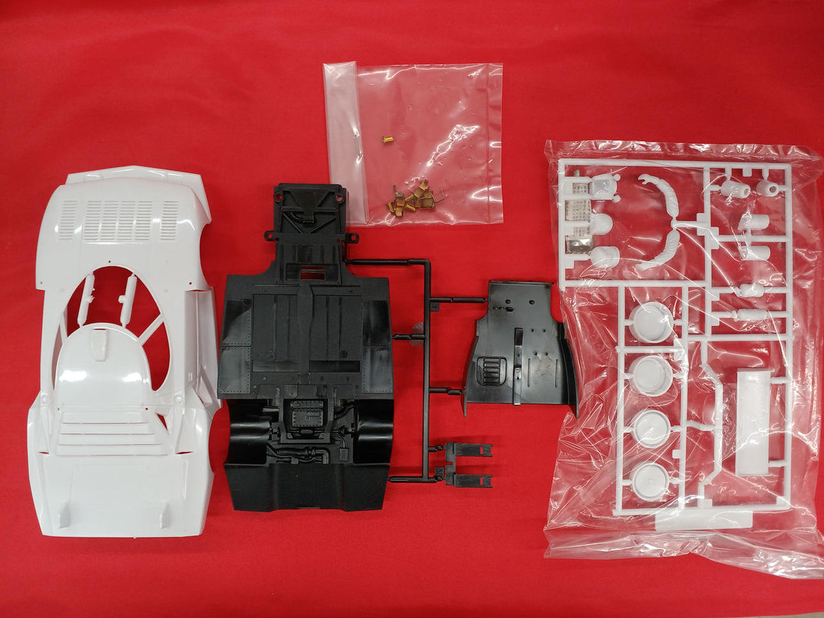 Bandai Lancia Stratos Turbo 38103 - Banzai Thrifting | BanzaiHobby