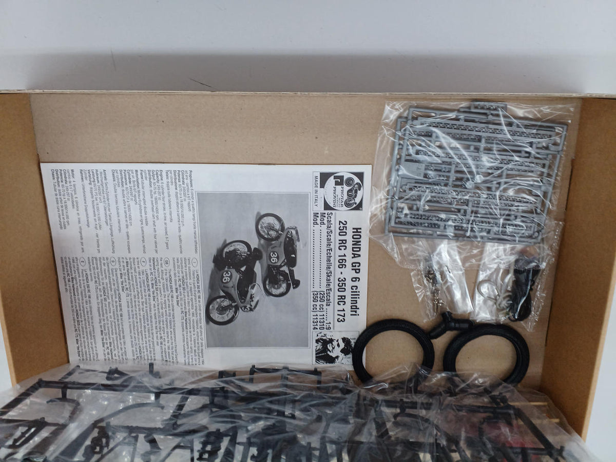 HMHONDA Cars & Trucks 1/9 Honda 6-Cylinder 350C. C - Banzai Thrifting | BanzaiHobby