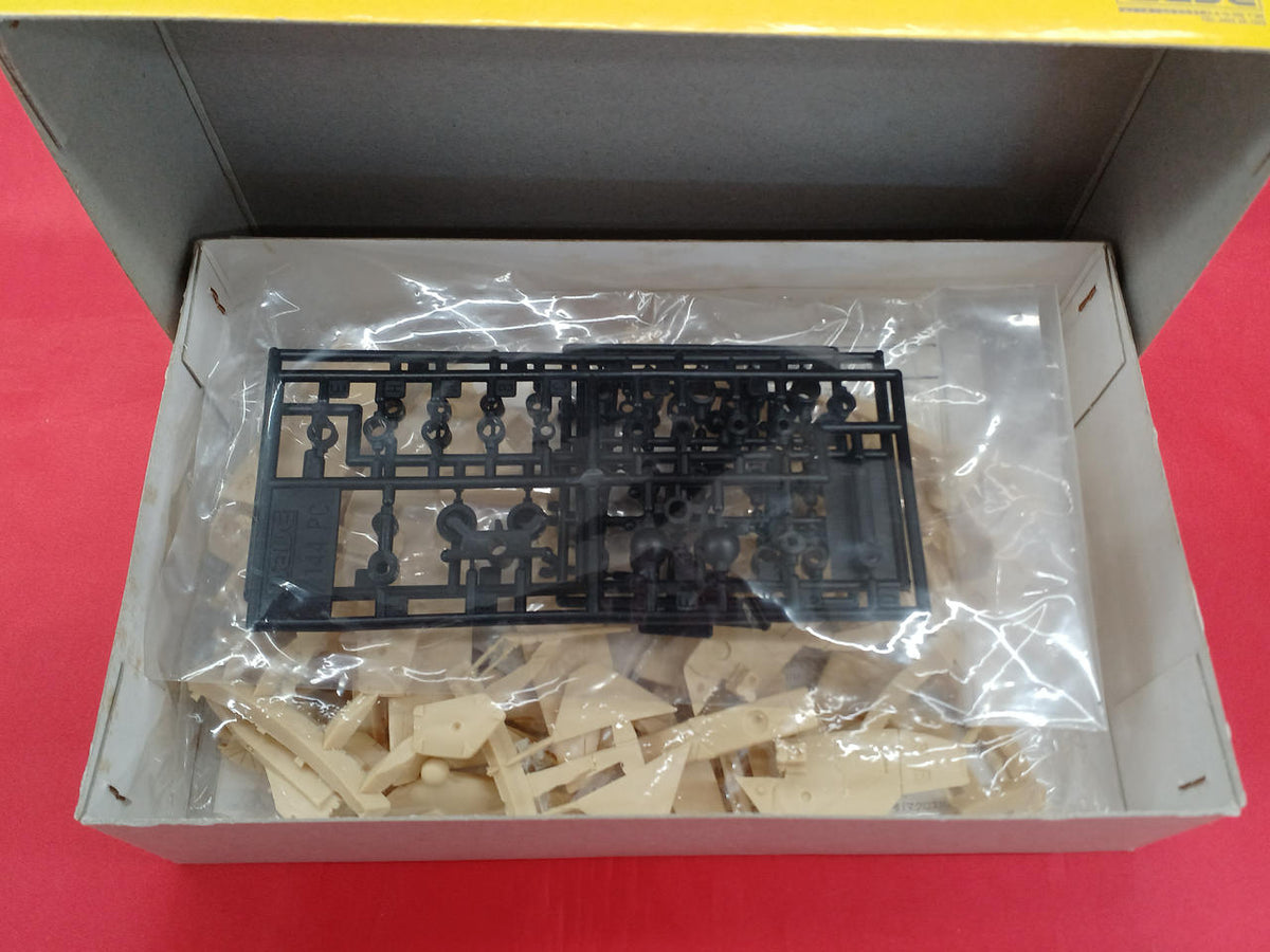 wave VF-11 Thunderbolt MC-06 - Banzai Thrifting | BanzaiHobby