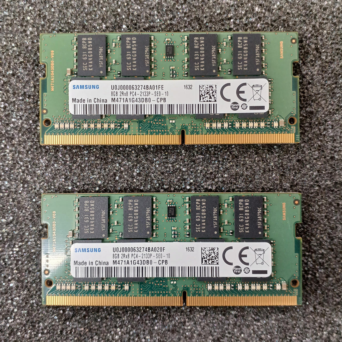 SAMSUNG DDR4 Memory M471A1G43DB0-CPB