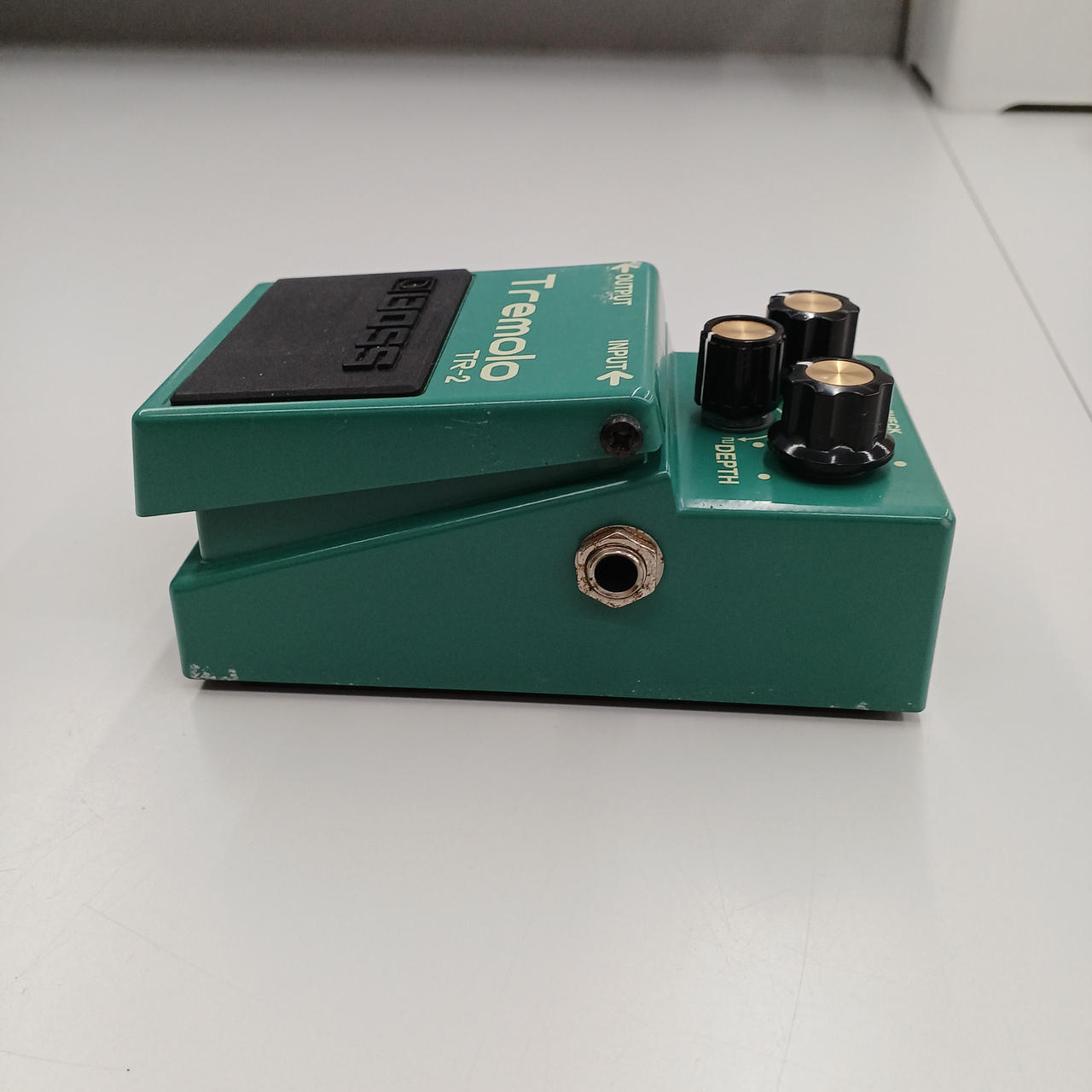 BOSS Tremolo TR-2 – BanzaiHobby