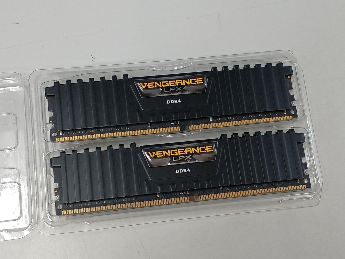 CORSAIR DDR4 Desktop Memory DDR4 32GB (16GB×2)