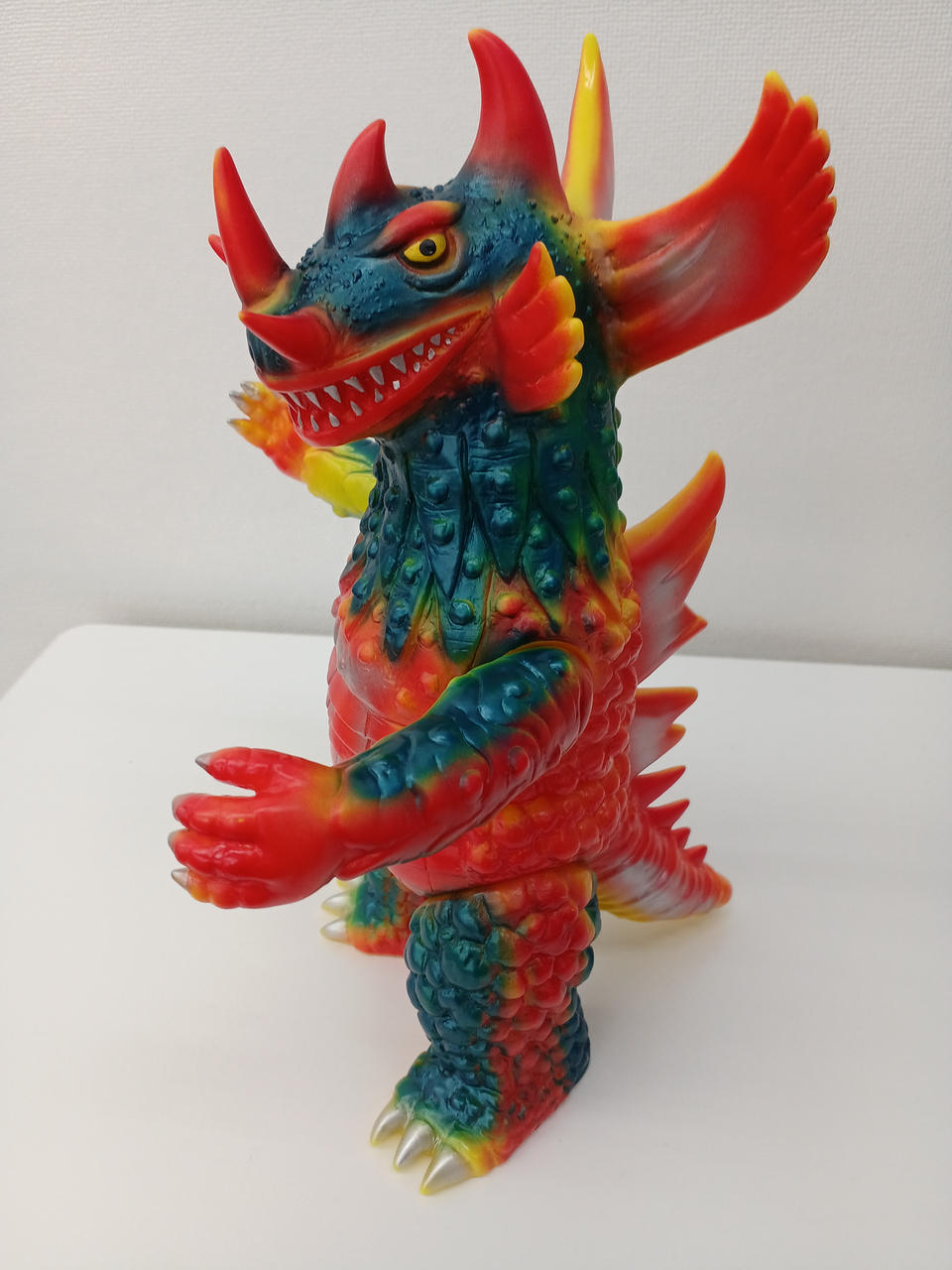 Marmit Soft Vinyl Red Jack