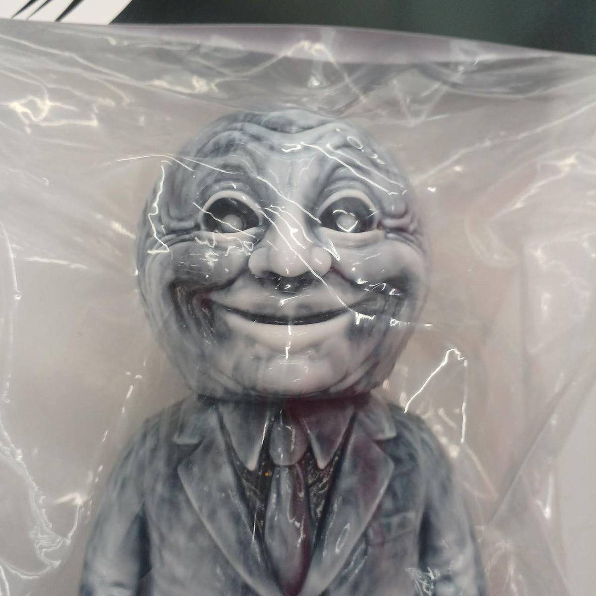 Yoguya Indies Sofubi MR. GRIN BALL