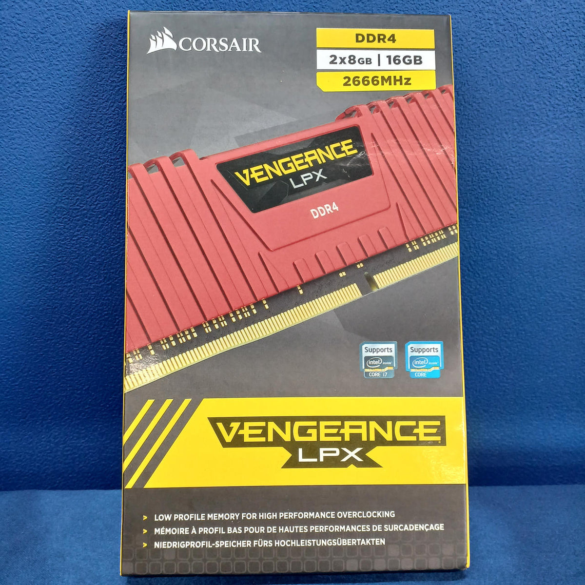 CORSAIR Memory CMK16GX4M2A2666C16R