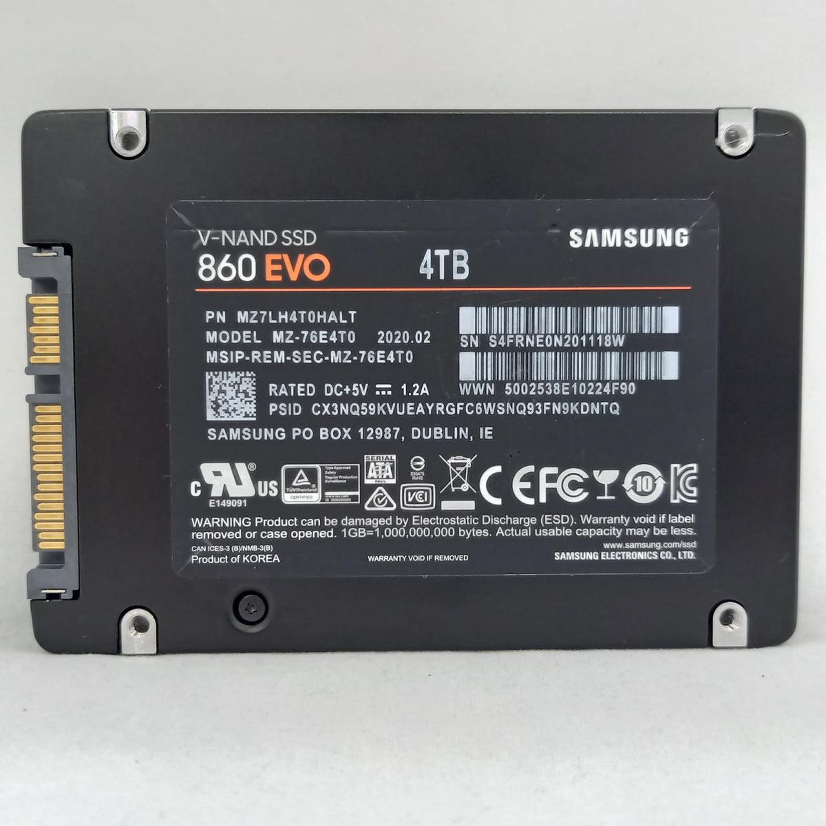 SAMSUNG SSD 4TB MZ-76E4T0
