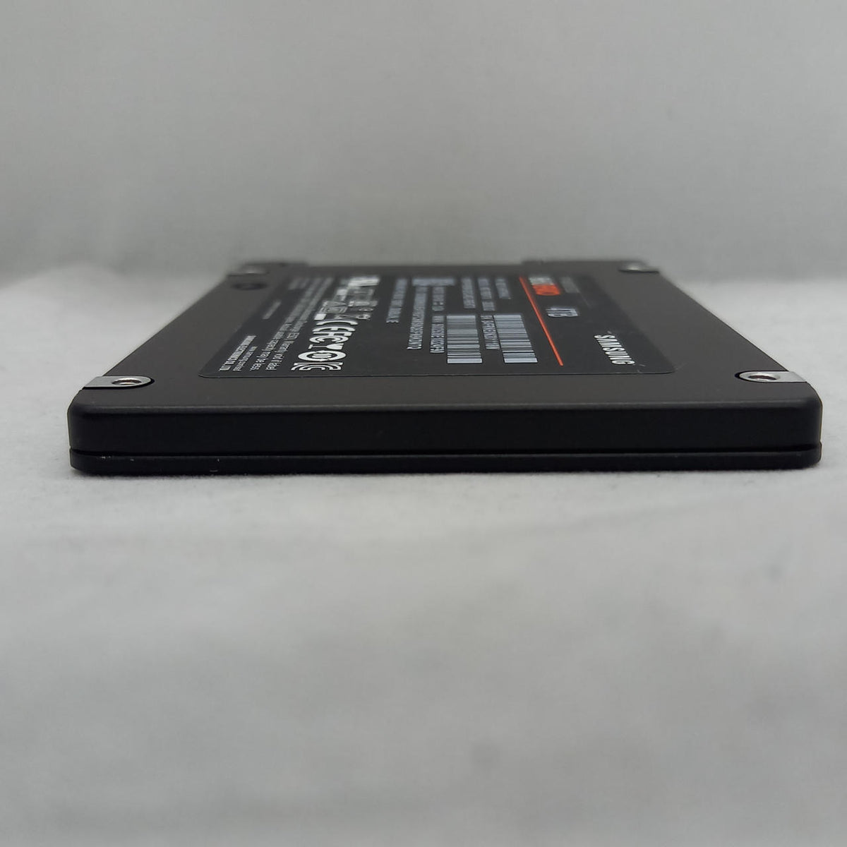 SAMSUNG SSD 4TB MZ-76E4T0