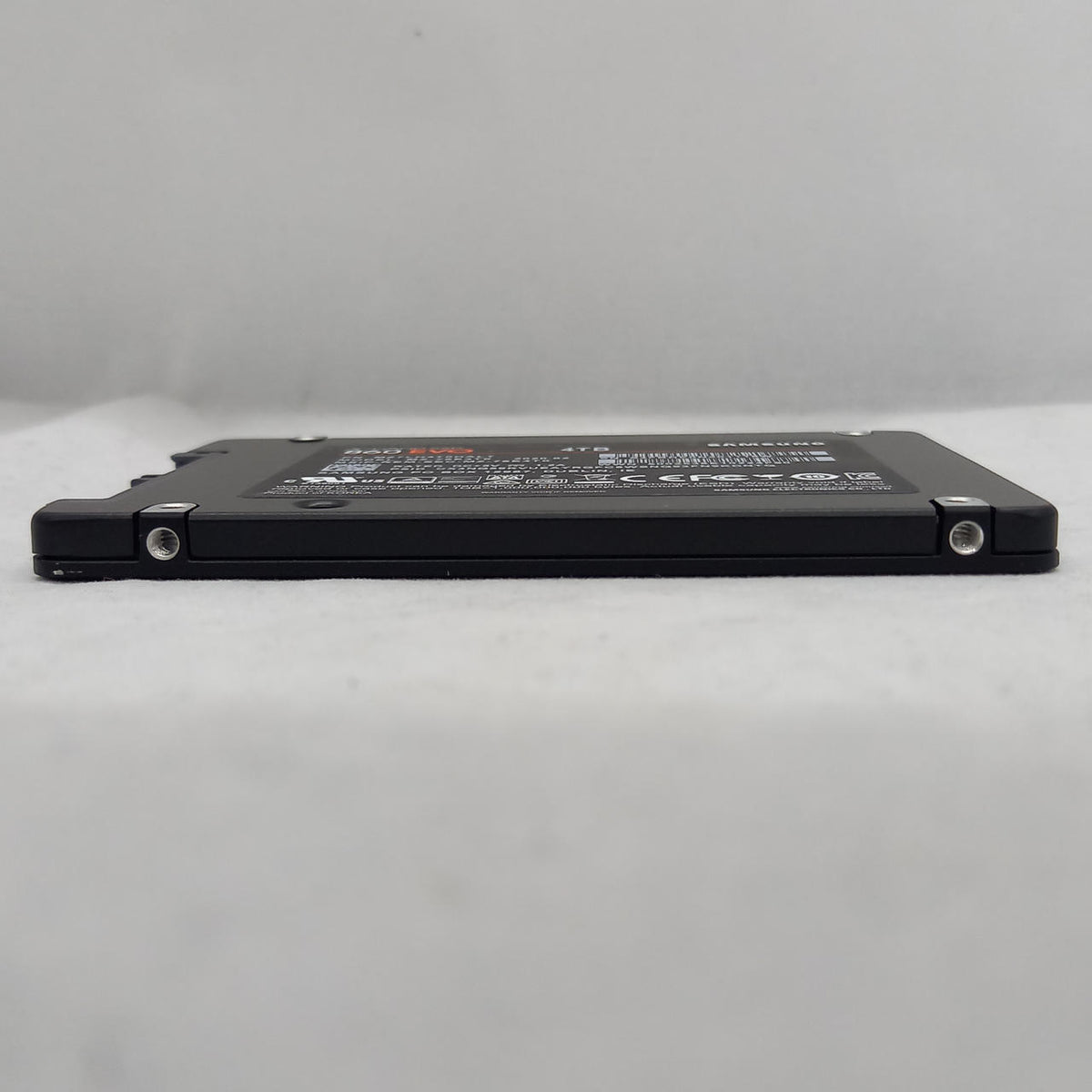 SAMSUNG SSD 4TB MZ-76E4T0