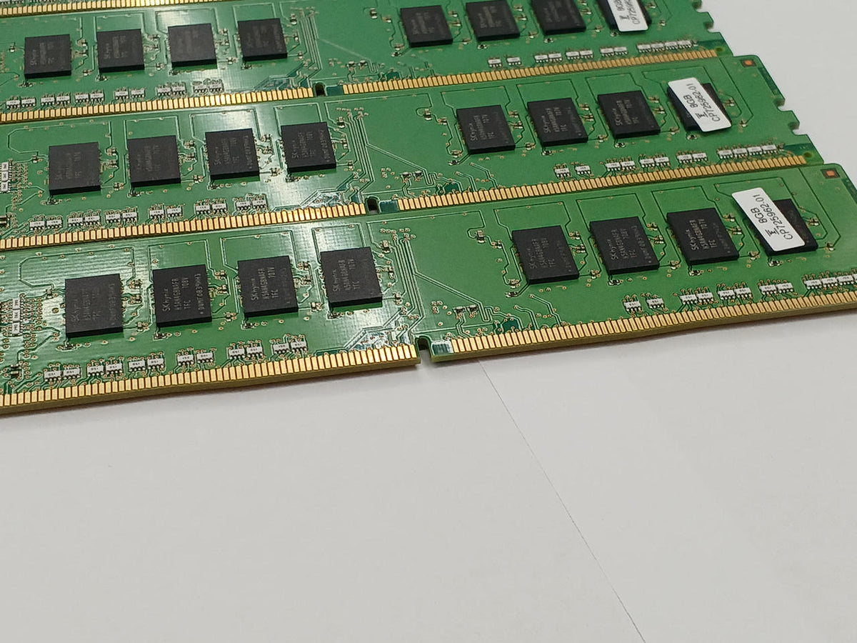 SK HYNIX PC4-17000 8GB Set of 4 HMA41GU6AFR8N