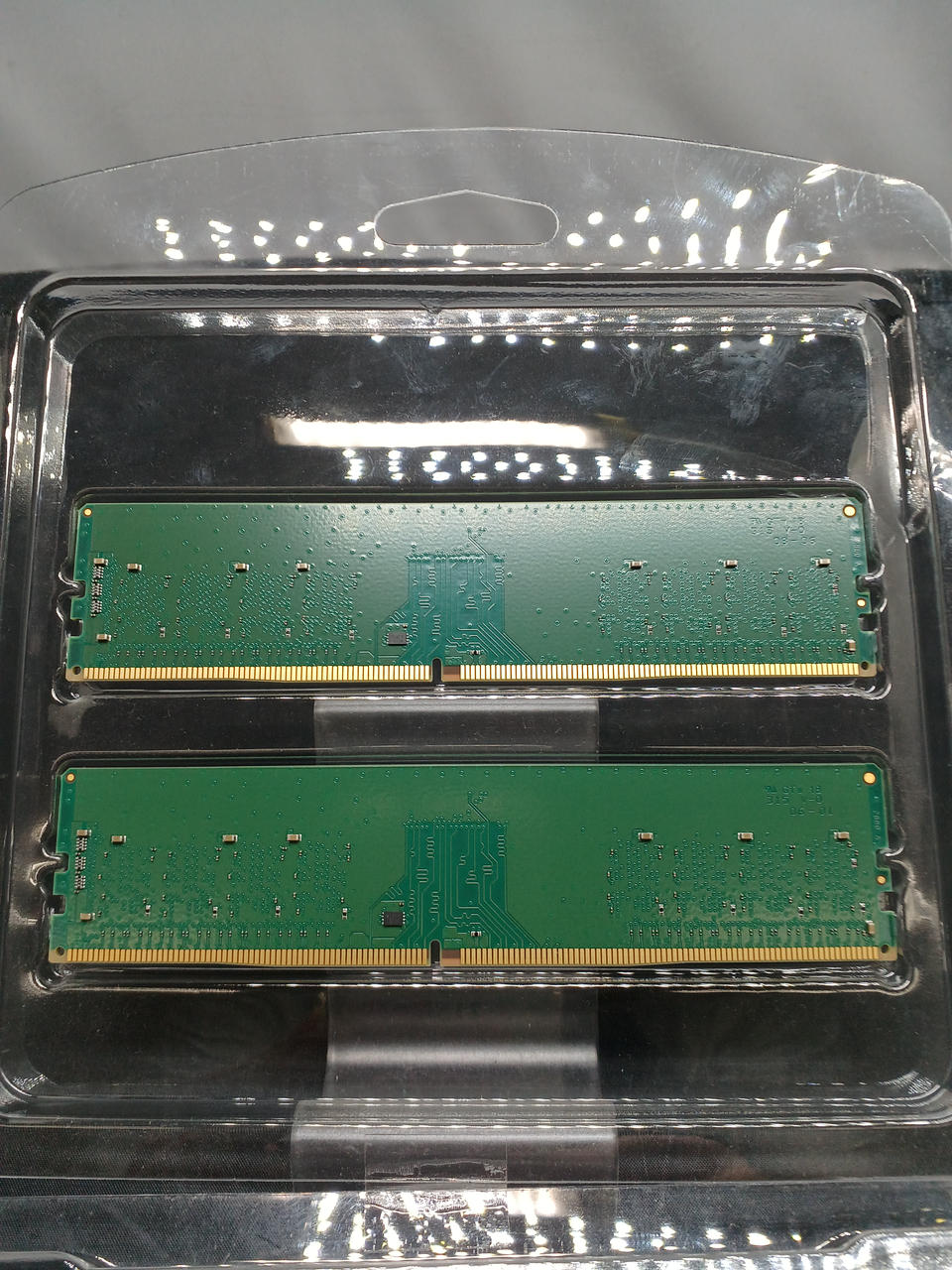 CRUCIAL DDR4-2400 Memory 16GB (8GB*2) W4U2400CM-8GQ