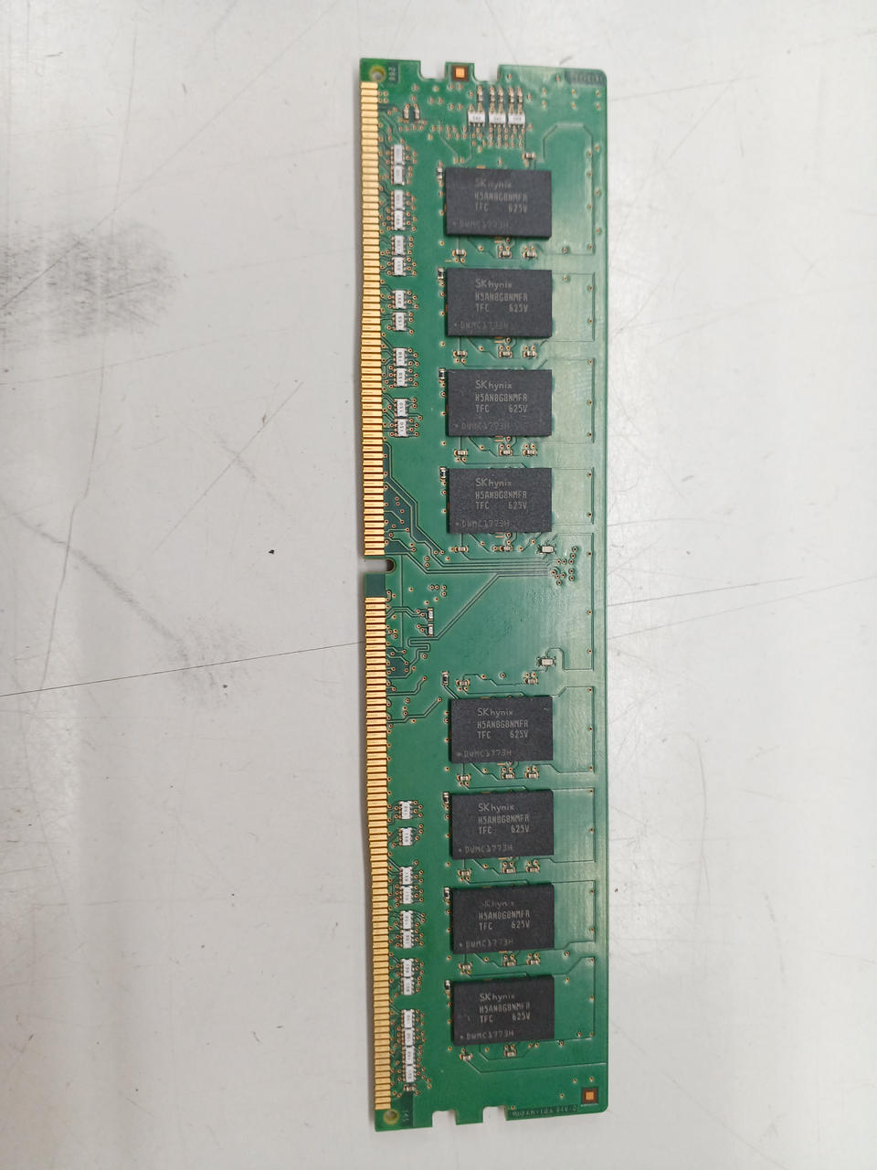 SK HYNIX PC Memory PC4-2133P (HMA82GU6MFR8N)