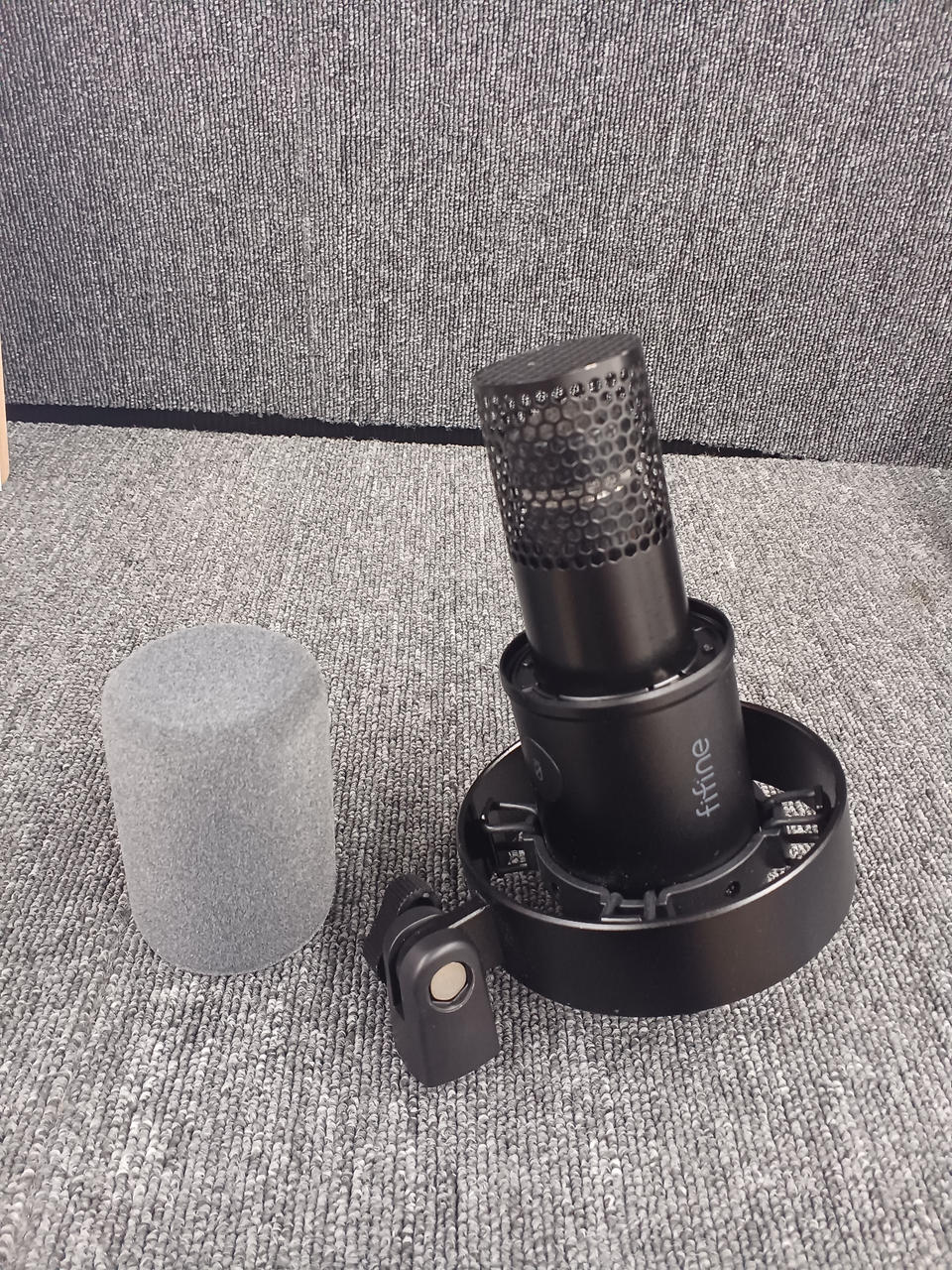 FIFINE Dynamic Microphone K688