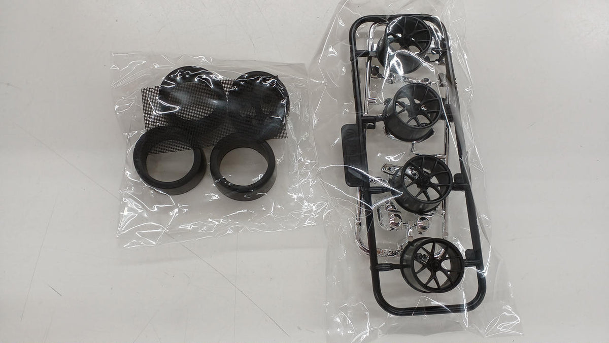 Platz 1/24 Plastic Model BMW M6 GT3 2020