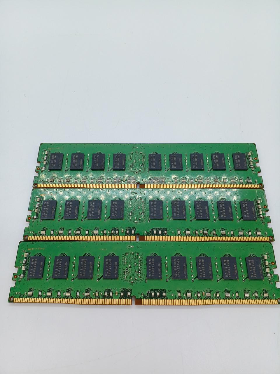 SAMSUNG Server Memory: 8GB × 3 Modules M393A1G40DB0-CPB0Q
