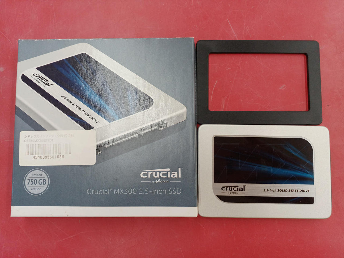 CRUCIAL SSD CT750MX300SSD1