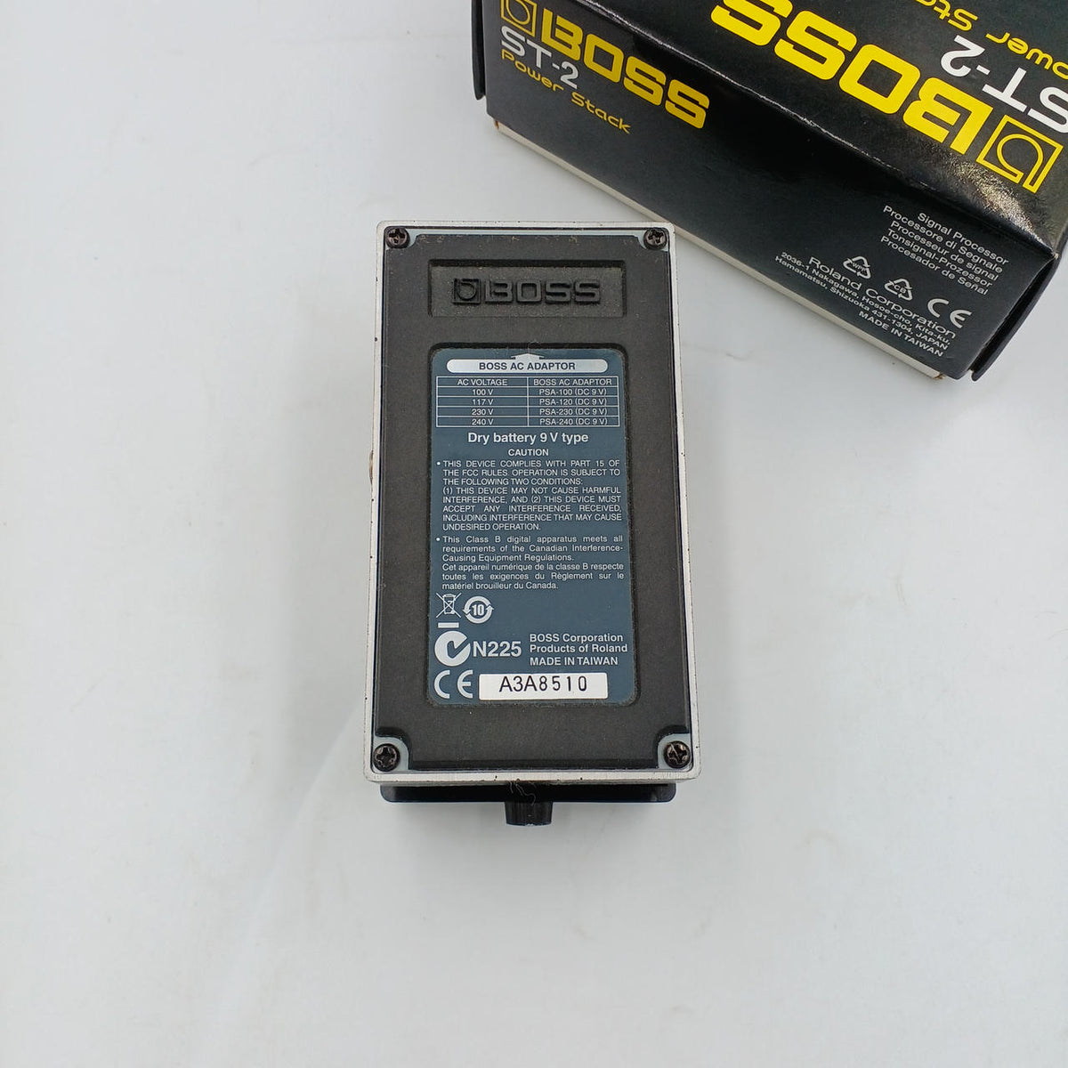 BOSS Effects pedal ST-2