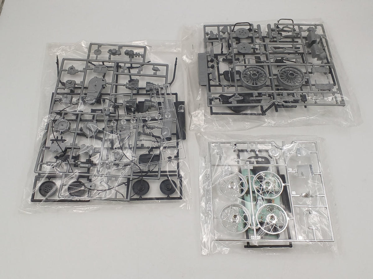 IMAI 1/12 Scale Plastic Model Harley-Davidson FLH Strip Type