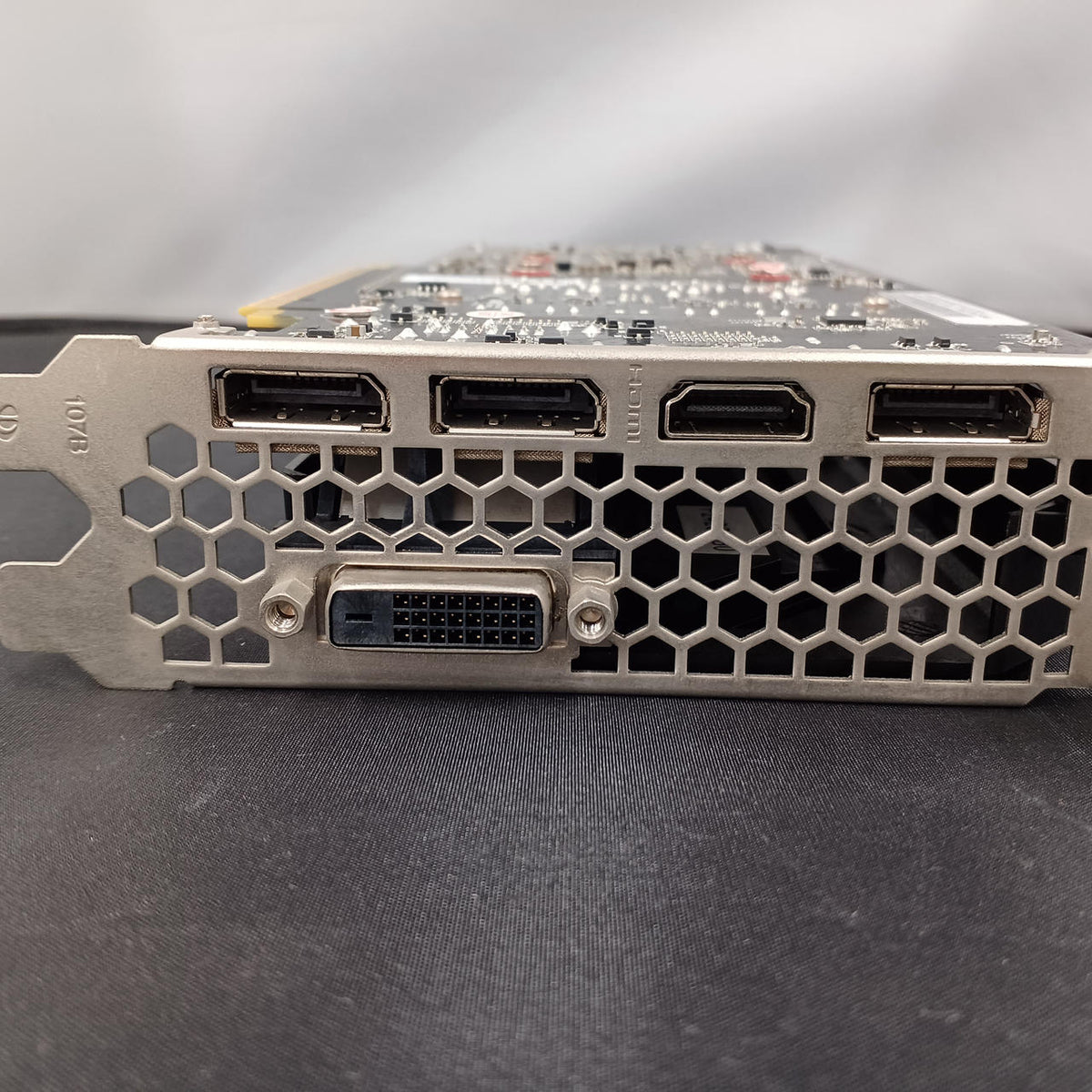 PALIT Graphics Board: NE51060015J9-1061F