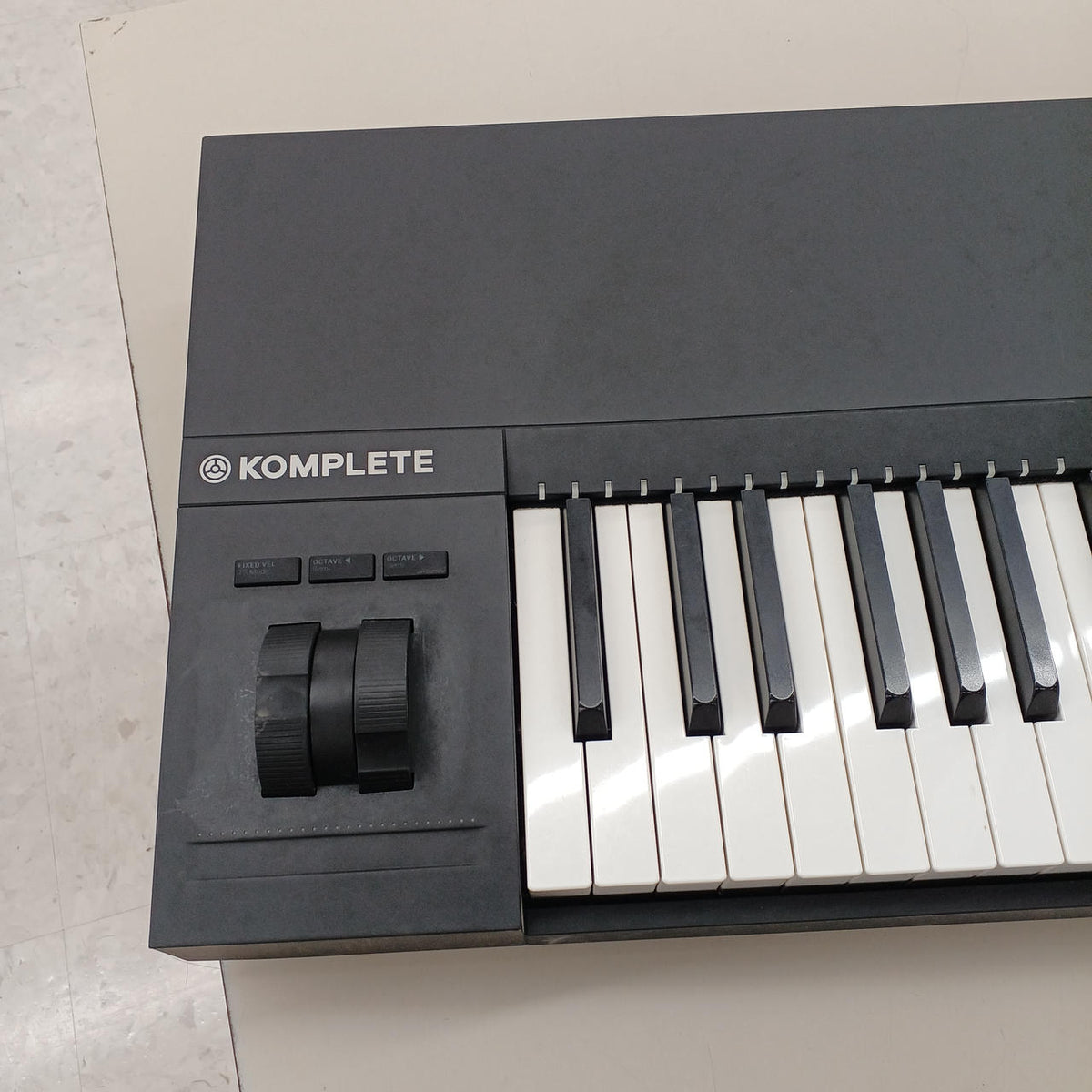 [JUNK] NATIVE INSTRUMENTS MIDI Keyboard KOMPLETE KONTROL S88 MK2
