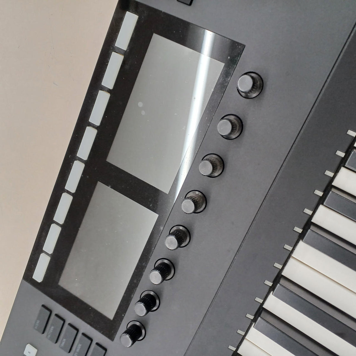 [JUNK] NATIVE INSTRUMENTS MIDI Keyboard KOMPLETE KONTROL S88 MK2
