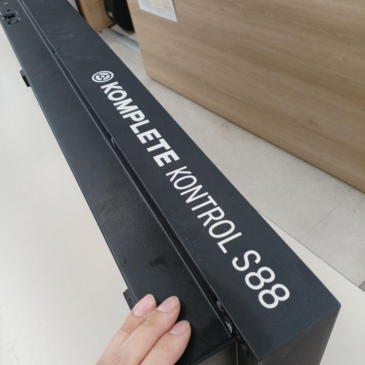 [JUNK] NATIVE INSTRUMENTS MIDI Keyboard KOMPLETE KONTROL S88 MK2