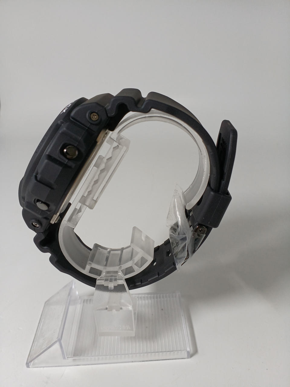 CASIO G-SHOCK Digital Wristwatch DW-6900FS