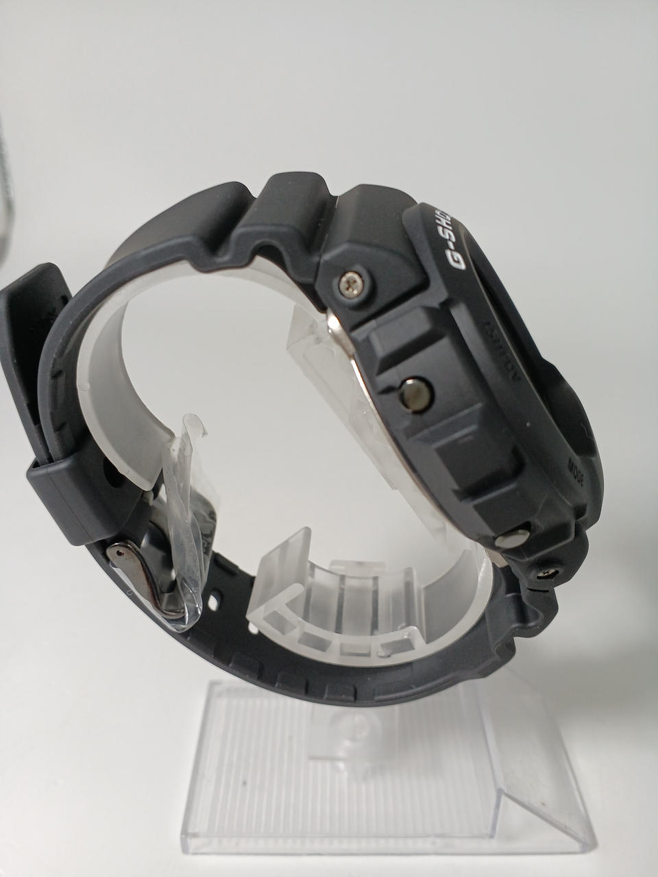 CASIO G-SHOCK Digital Wristwatch DW-6900FS