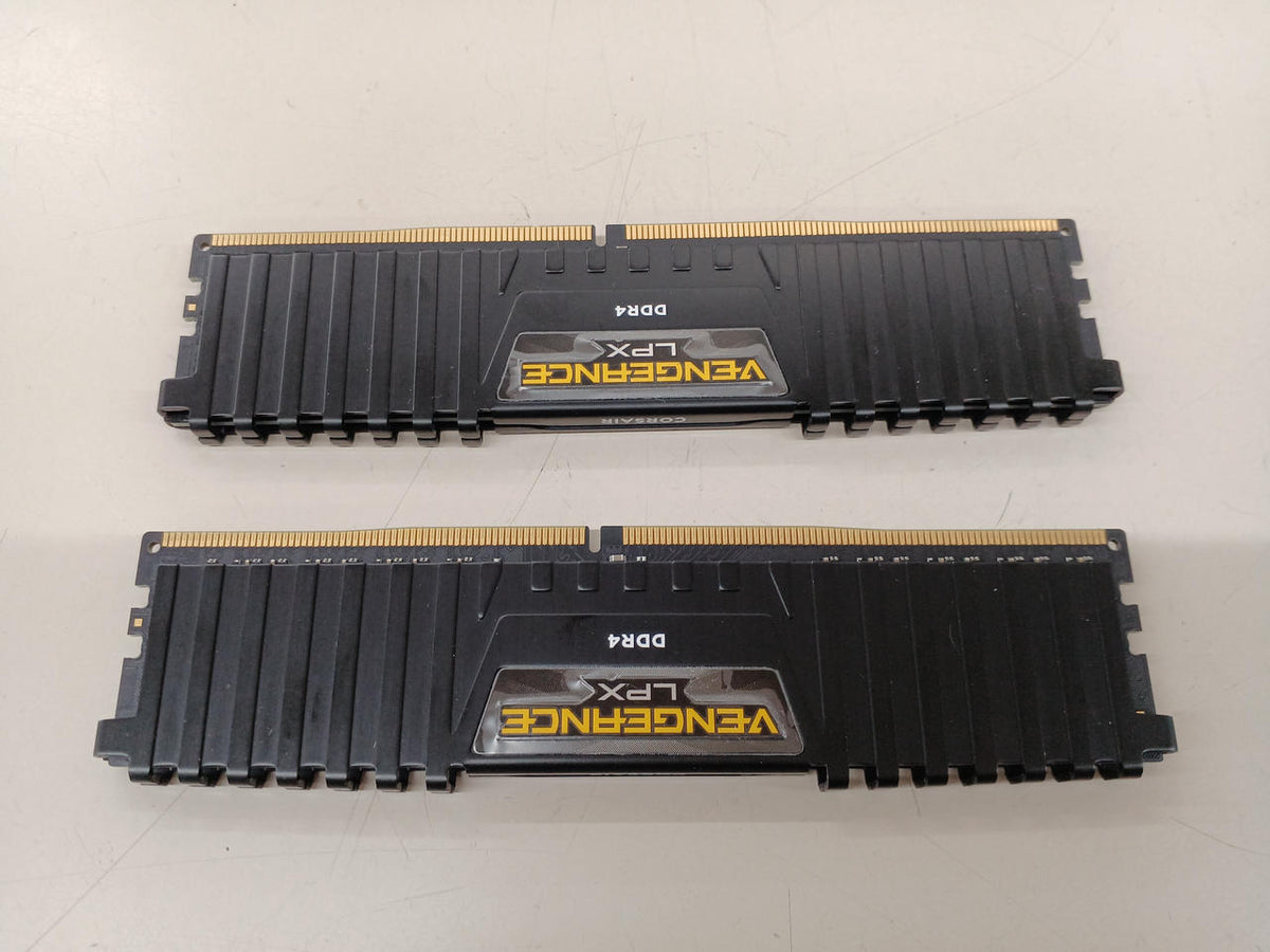 CORSAIR PC Memory CMK16GX4M2A2666C16