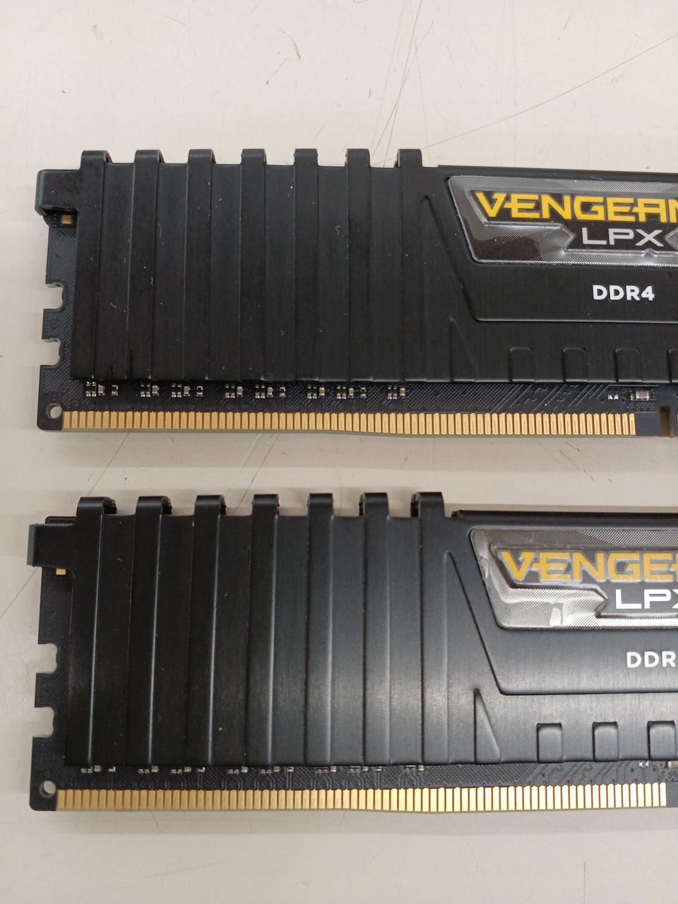 CORSAIR PC Memory CMK16GX4M2A2666C16