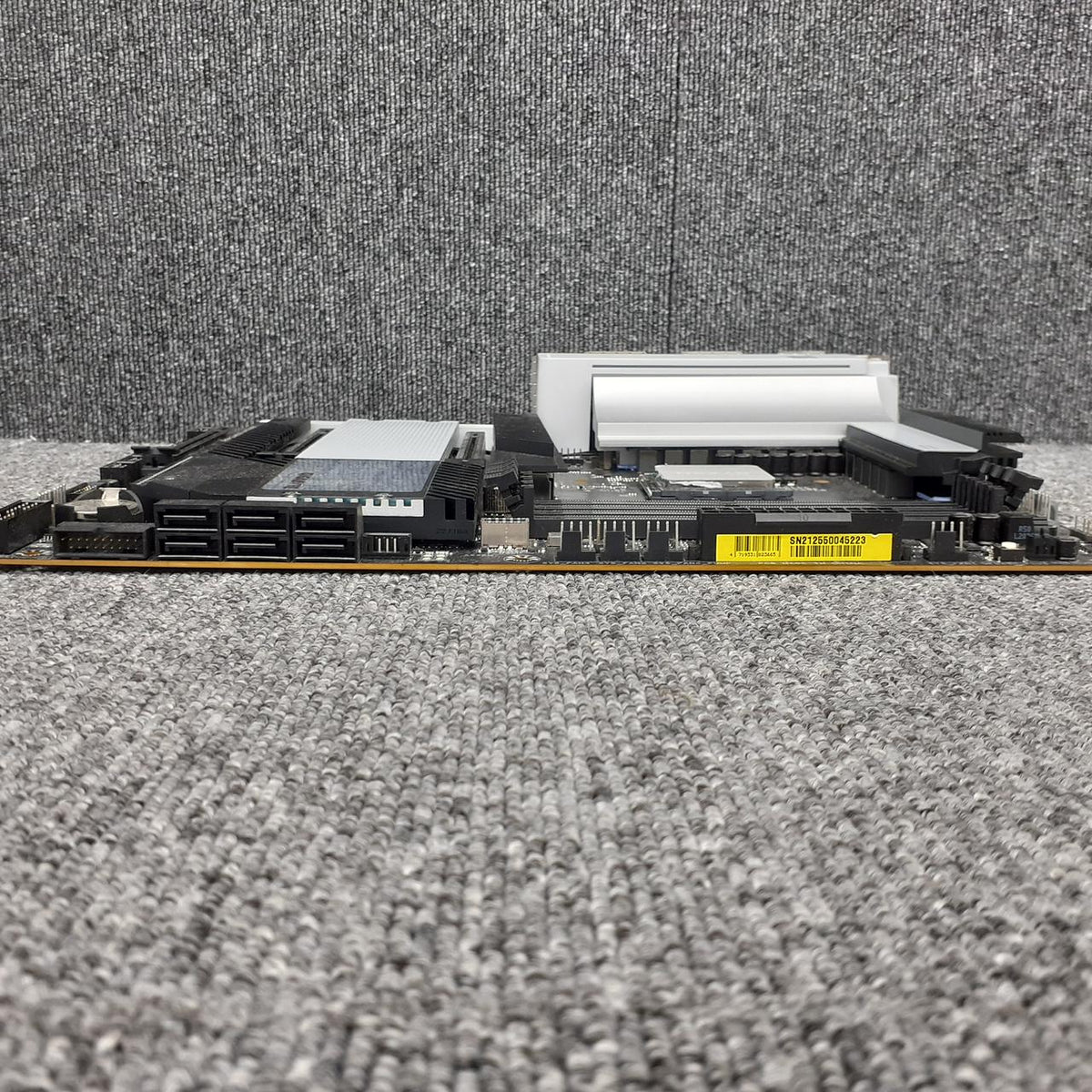 GIGABYTE Motherboard/CPU: X570SAEROG/ RYZEN 7 5800X3D