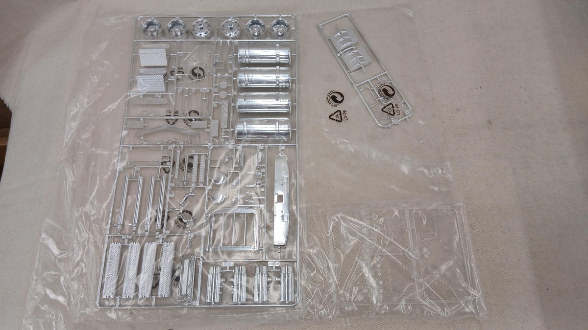 ITALERI Trailer Head & Cargo Trailer Set 1/24